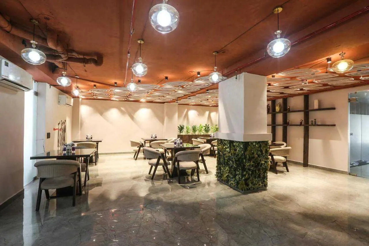 Townhouse Millennium City Centre Metro Station Gurgaon 4*,  Indie